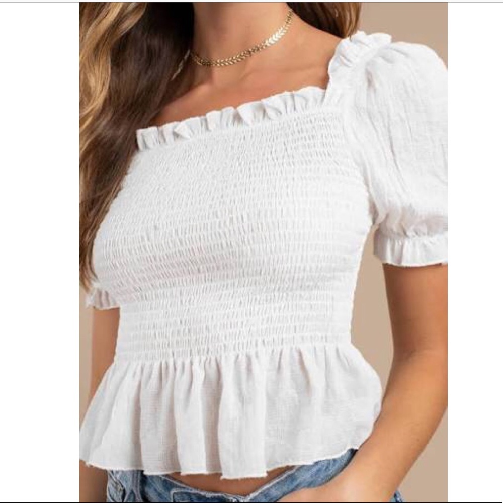 Mirrou Off the shoulder smocked top